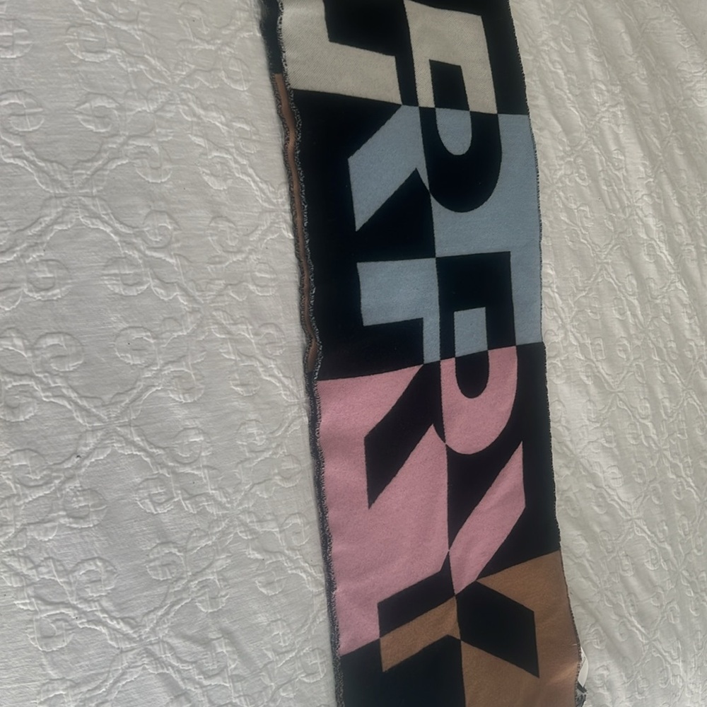 Burberry color block wool scarf - Picture 2 of 6